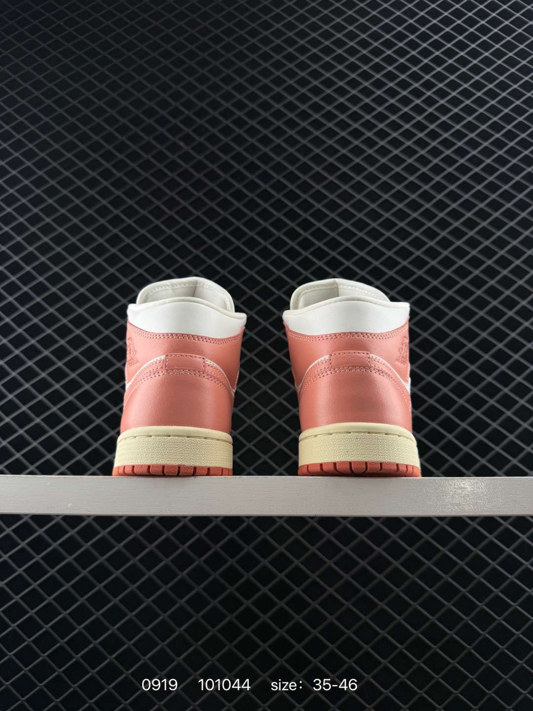 Air Jordan 1 Mid WMNS